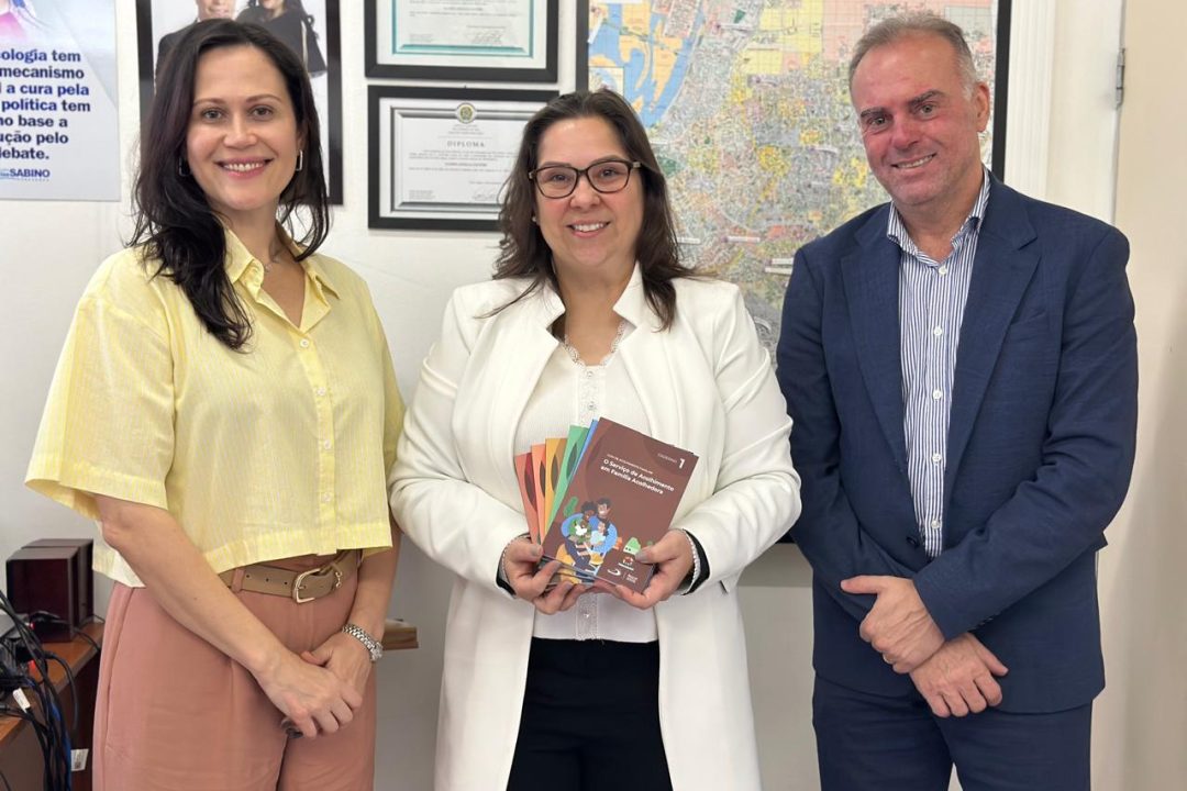 Tanise Sabino articula parceria com o Judiciário para fortalecer o Programa Família Acolhedora em Porto Alegre