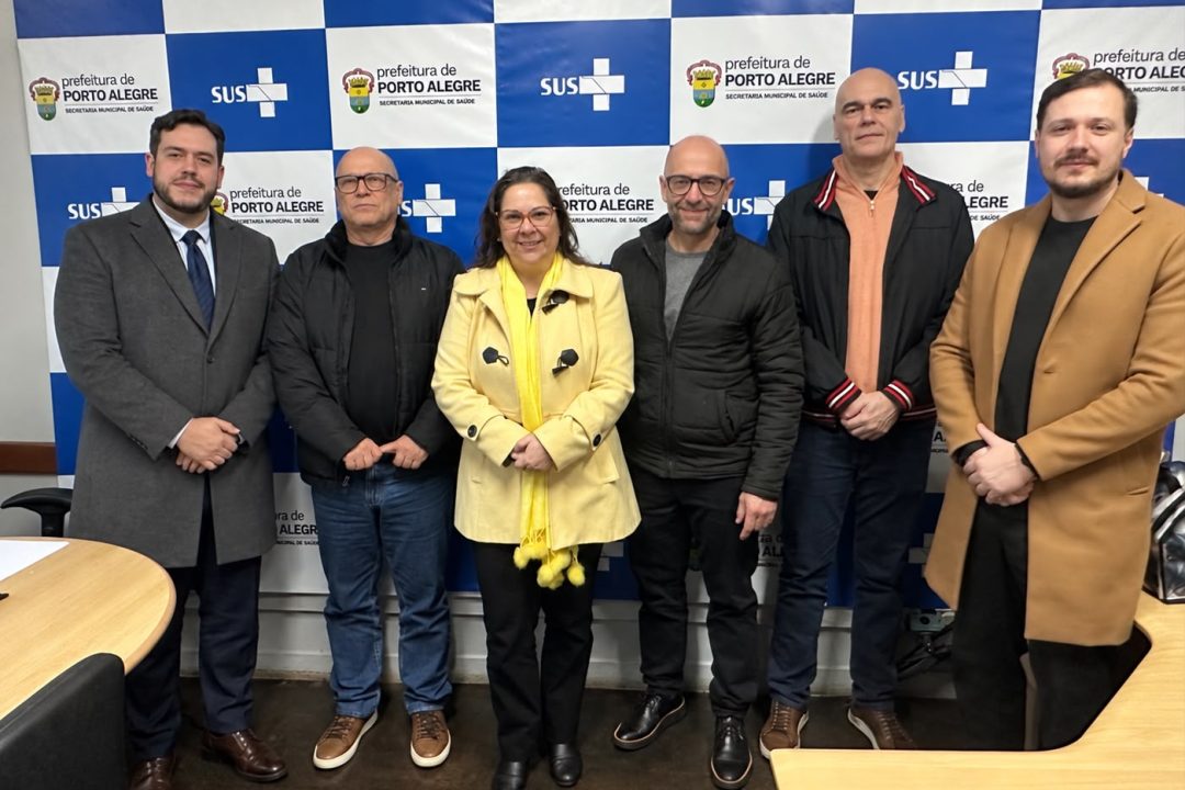 Tanise Sabino apresenta à Secretaria da Saúde projeto para fortalecer autonomia e renda de mães atípicas